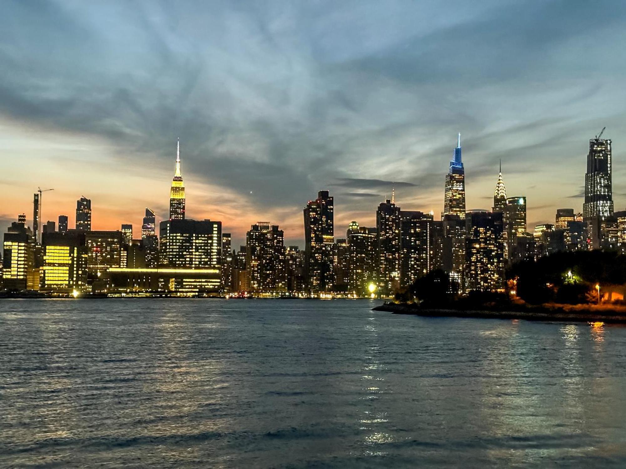 Alonk Penthouse - Serene With Manhattan Views *
